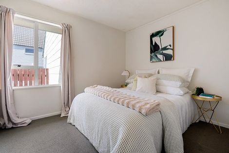 Photo of property in 18a Bracken Road, Newlands, Wellington, 6037