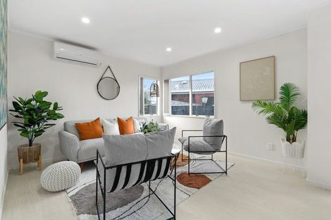 Photo of property in 19 Carnoustie Drive, Wattle Downs, Auckland, 2103