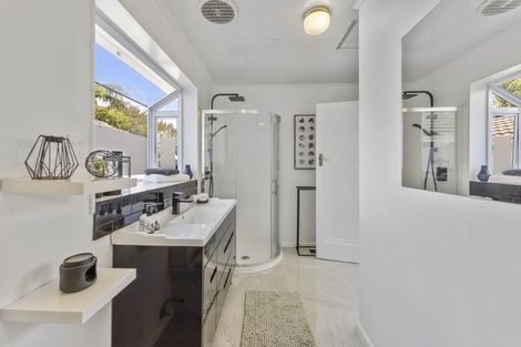 Photo of property in 4 Puriri Street, Woburn, Lower Hutt, 5010