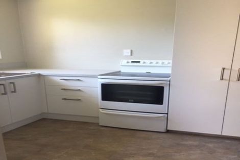 Photo of property in 2/73 Solomon Avenue, Redwood, Christchurch, 8051