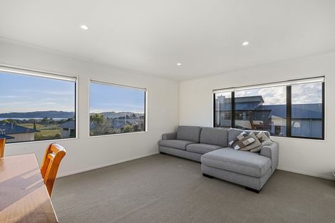 Photo of property in 1 Botanical Heights Drive, Waipahihi, Taupo, 3330