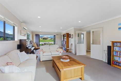 Photo of property in 82 The Drive, Paraparaumu Beach, Paraparaumu, 5032