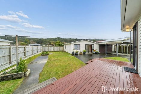 Photo of property in 33 Donnelley Drive, Wainuiomata, Lower Hutt, 5014