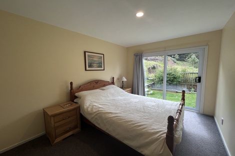 Photo of property in 117a Wynyard Crescent, Fernhill, Queenstown, 9300