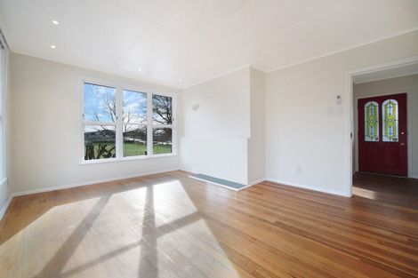 Photo of property in 1/6 Greenslade Crescent, Northcote, Auckland, 0627