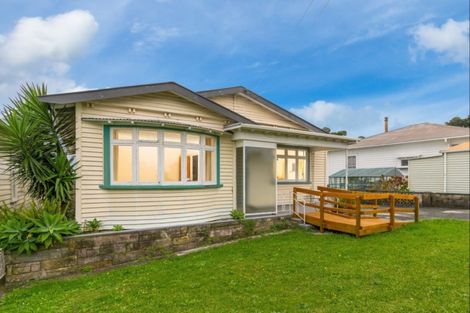 Photo of property in 13 Huia Road, Point Chevalier, Auckland, 1022