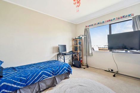 Photo of property in 246 Te Atatu Road, Te Atatu South, Auckland, 0610