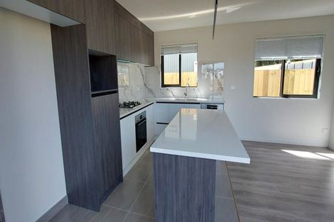 Photo of property in 20a Mackenzie Street, Te Atatu South, Auckland, 0610