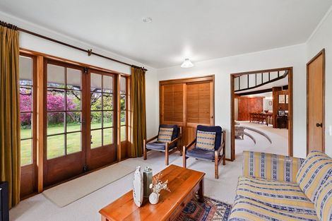 Photo of property in 447 Barrett Road, Omata, New Plymouth, 4374