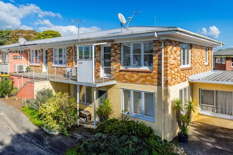 Photo of property in 4/6a View Road, Papakura, 2110