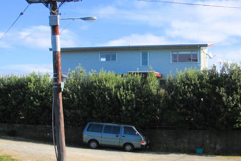 Photo of property in 4 Fort Street, Ngauranga, Wellington, 6035