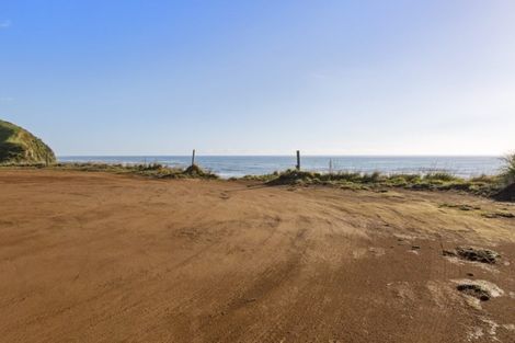 Photo of property in 2 Washer Road, Omata, New Plymouth, 4374