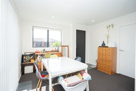 Photo of property in 17 Manawaroa Close, Grandview Heights, Hamilton, 3200