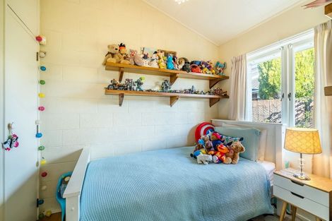 Photo of property in 2/51 Ocean View Road, Hillcrest, Auckland, 0627