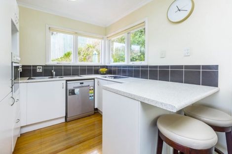 Photo of property in 29 Vista Crescent, Maoribank, Upper Hutt, 5018