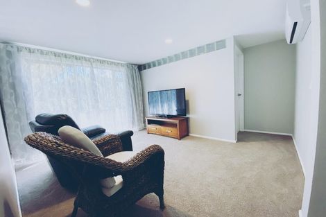 Photo of property in 16 Thomas Rea Place, Te Atatu South, Auckland, 0610