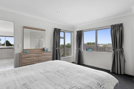 Photo of property in 12 Haden Place, Omokoroa, 3114