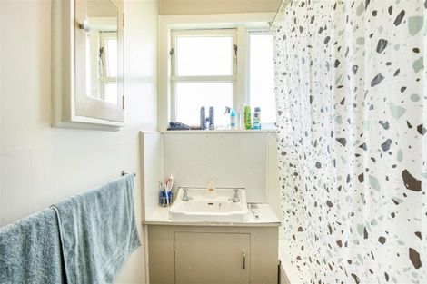 Photo of property in 4 Mcpherson Place, Fairfield, Hamilton, 3214