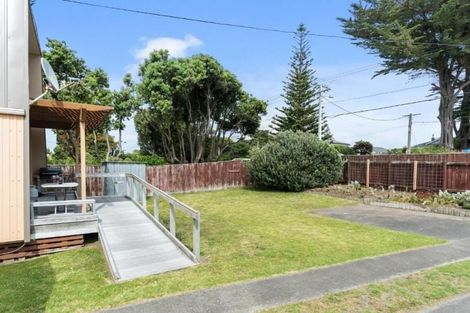 Photo of property in 56 Tutere Street, Waikanae Beach, Waikanae, 5036