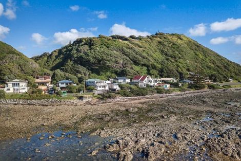Photo of property in 25 Ocean Parade, Pukerua Bay, 5026