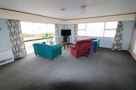 Photo of property in 2 Princess Street, Dannevirke, 4930