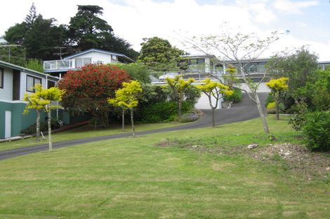 Photo of property in 47 De Luen Avenue, Tindalls Beach, Whangaparaoa, 0930