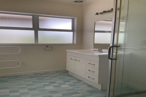 Photo of property in 22a Knightsbridge Drive, Forrest Hill, Auckland, 0620