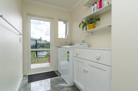 Photo of property in 10 Stace Hopper Drive, One Tree Point, 0118