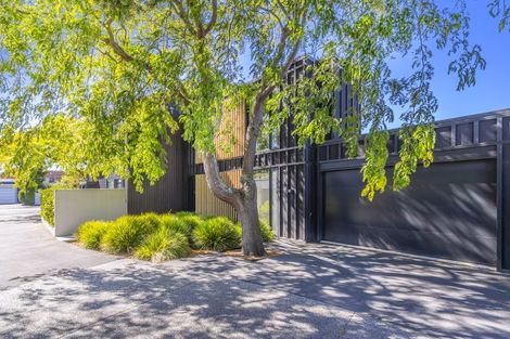 Photo of property in 74 Merivale Lane, Merivale, Christchurch, 8014