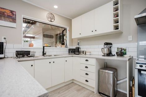 Photo of property in 47 Knight Road, Dannevirke, 4976