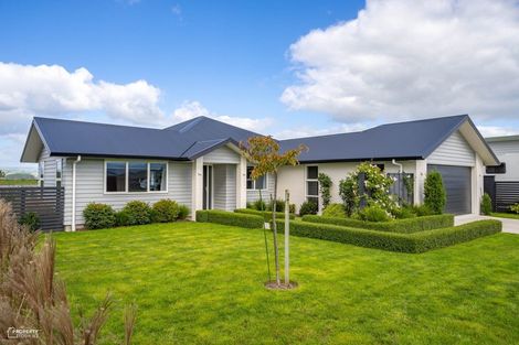 Photo of property in 28 Feist Street, Carterton, 5713