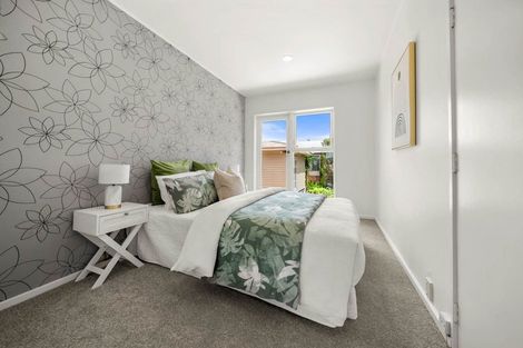 Photo of property in 500 East Coast Road, Windsor Park, Auckland, 0630