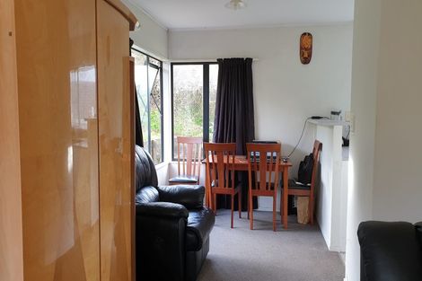 Photo of property in 82 Athena Drive, Totara Vale, Auckland, 0629