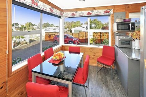 Photo of property in 11 Valley Road, Te Puke, 3119