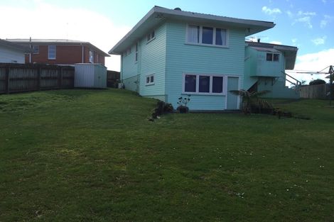 Photo of property in 17 Greenhill Crescent, Pakuranga, Auckland, 2010
