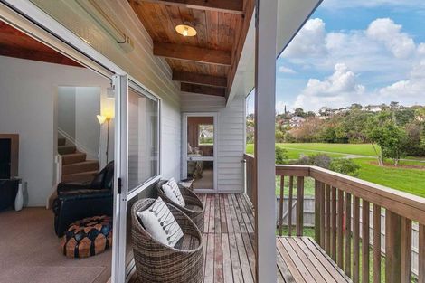 Photo of property in 2/94 Nigel Road, Browns Bay, Auckland, 0630