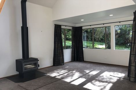 Photo of property in 36 Rimu Road, Oratia, Auckland, 0604