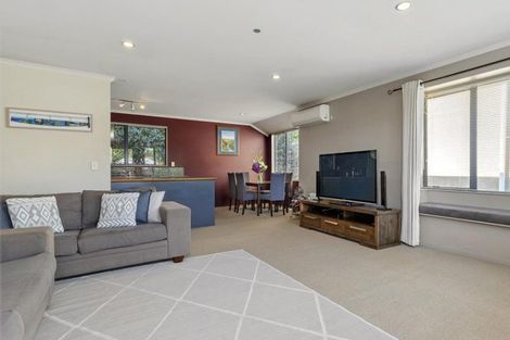 Photo of property in 4a Holden Avenue, Forest Lake, Hamilton, 3200