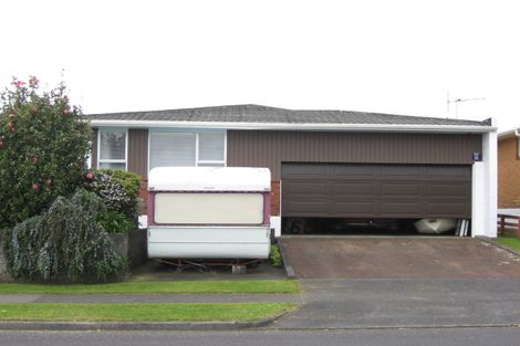 Photo of property in 37 Nevada Drive, Merrilands, New Plymouth, 4312