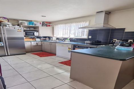 Photo of property in 395 Bucklands Beach Road, Bucklands Beach, Auckland, 2012