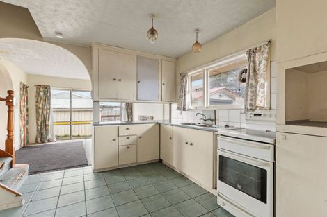 Photo of property in 15 Rowan Avenue, Aranui, Christchurch, 8061