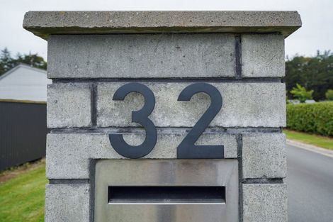 Photo of property in 32 Lumsden Drive, Waikiwi, Invercargill, 9810