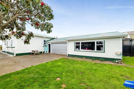 Photo of property in 17 Clifford Street, Hawera, 4610