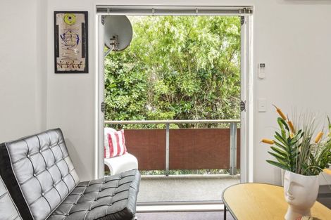 Photo of property in 2/112 Mairangi Road, Wilton, Wellington, 6012