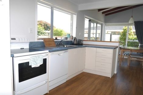 Photo of property in 39 Andrew Street, Waikanae, 5036