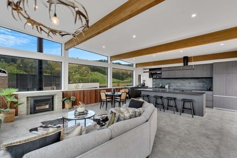 Photo of property in 13 Round Hill Rise, Cracroft, Christchurch, 8022