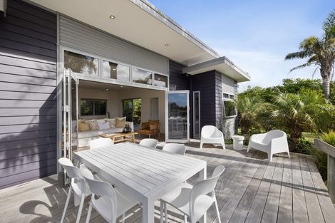 Photo of property in 11a Cullen Street, Mangawhai Heads, Mangawhai, 0505