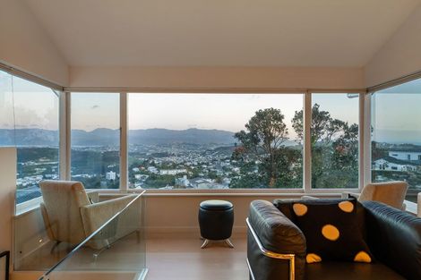 Photo of property in 52 Karepa Street, Brooklyn, Wellington, 6021