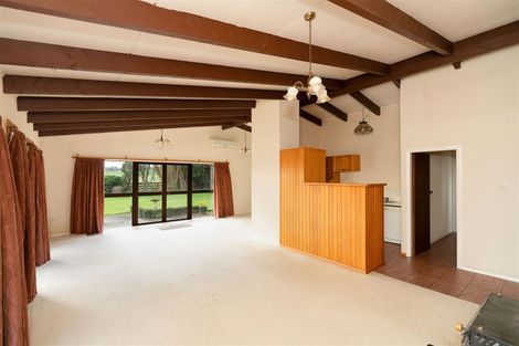 Photo of property in 246 Kawiu Road, Levin, 5510