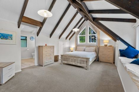 Photo of property in 74 Waima Crescent, Titirangi, Auckland, 0604